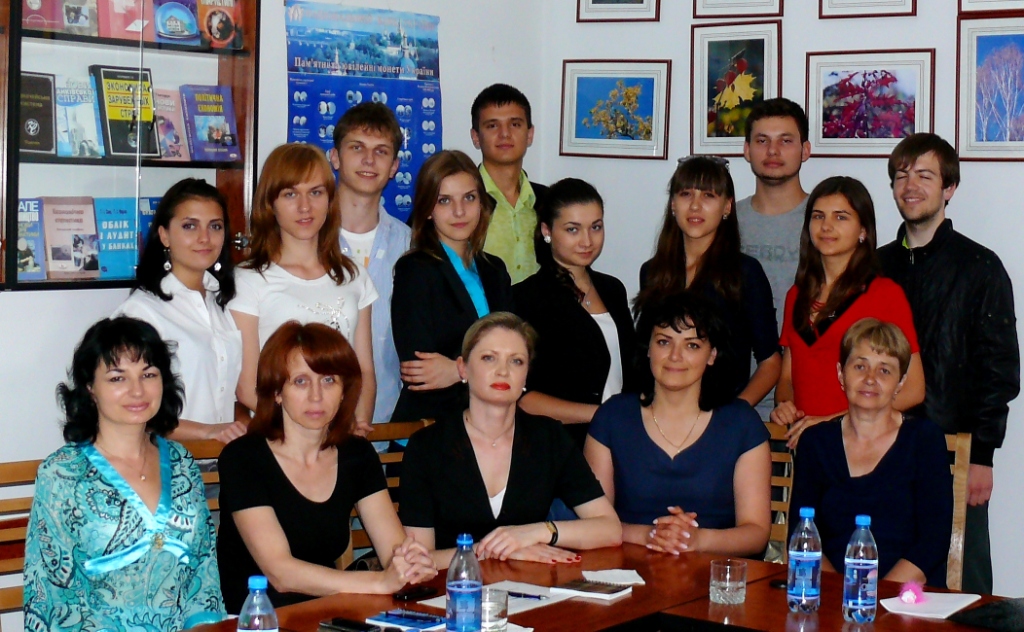 До Дня банкіра «Банківські менеджери» провели круглий стіл «Управління персоналом у сучасній банківській установі»