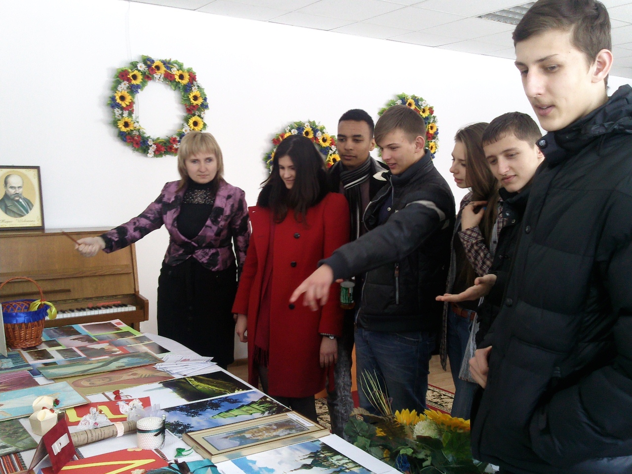 В університетській світлиці — виставка художніх робіт студентів та працівників університету