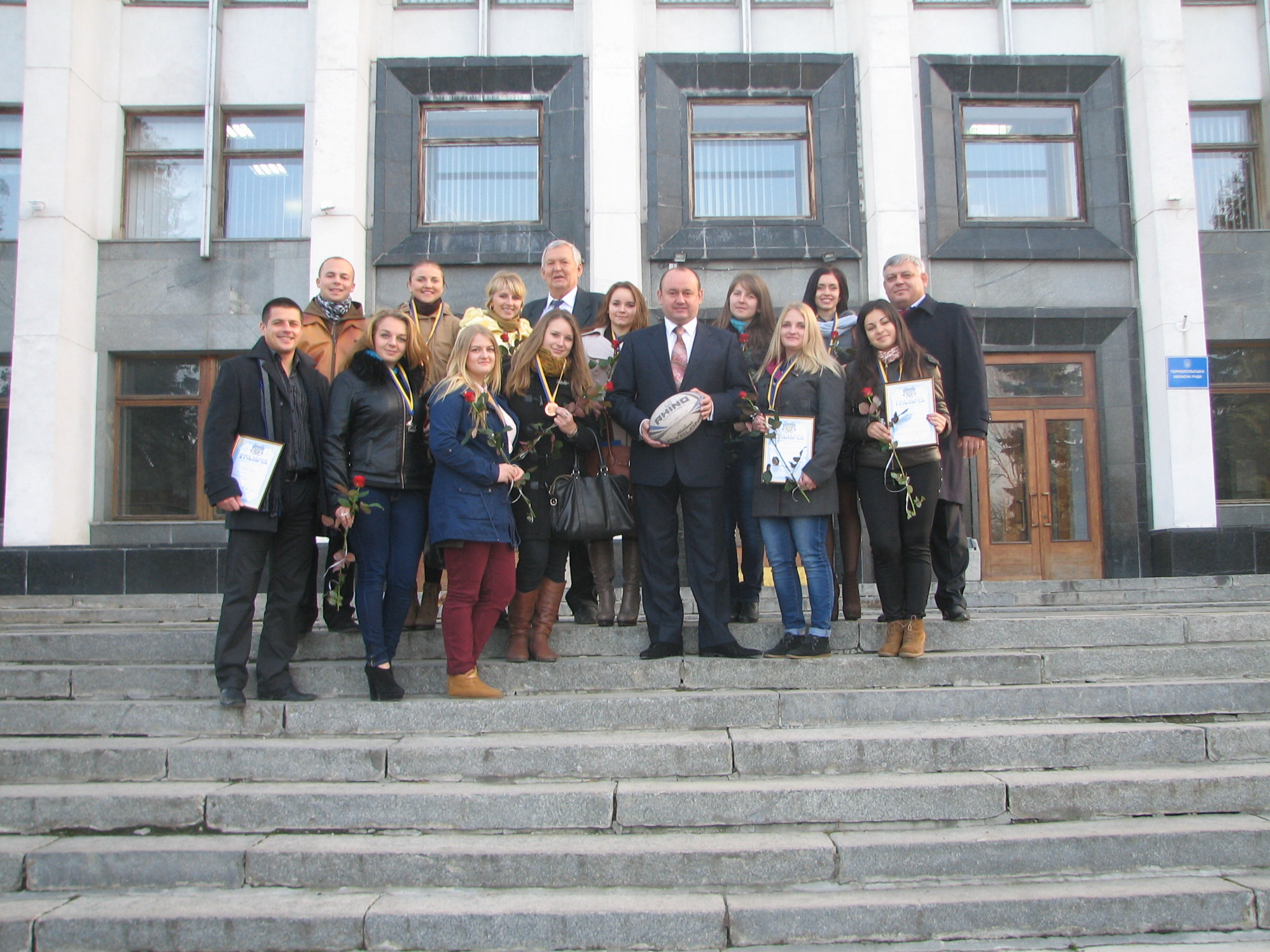 Голова Тернопільської обласної ради нагородив регбісток ТНЕУ