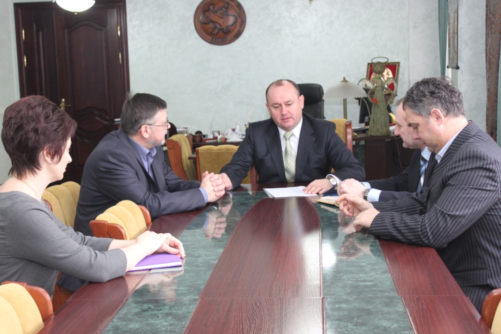 У ТНЕУ проведено диспансеризацію.