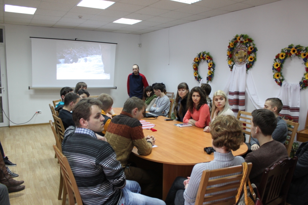 Зустріч з головою туристичного клубу "Файні мандри"