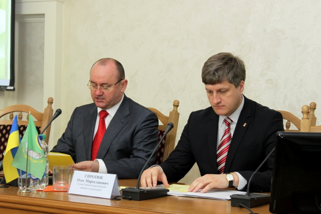 Відбувся круглий стіл «Ідентифікація викликів та загроз збалансованого розвитку держави та регіону: механізми попередження та нівелювання»
