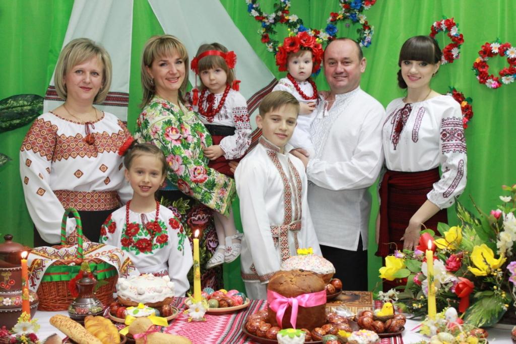 Запис концертної програми «ТНЕУ вітає з Великоднем»