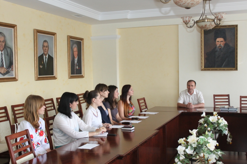 Студенти ТНЕУ написали листи до своїх Матерів