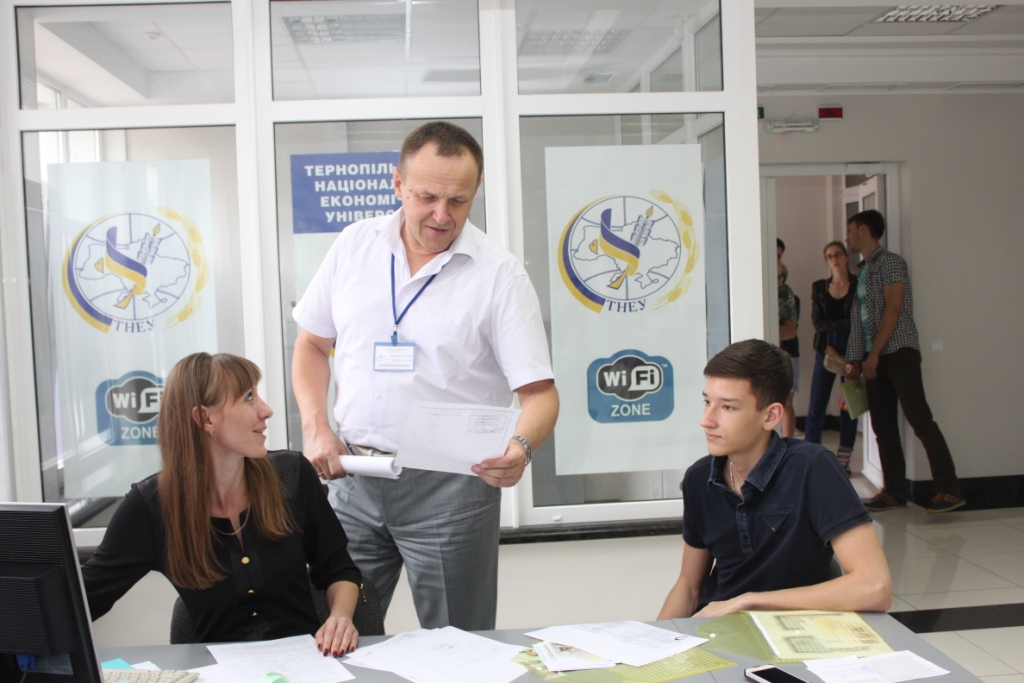 Приймальна комісія ТНЕУ розпочала прийом документів