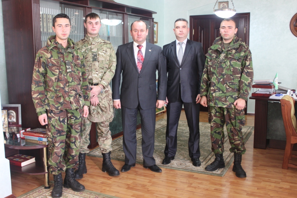 Випускники ТНЕУ, бійці зони АТО, завітали до університету
