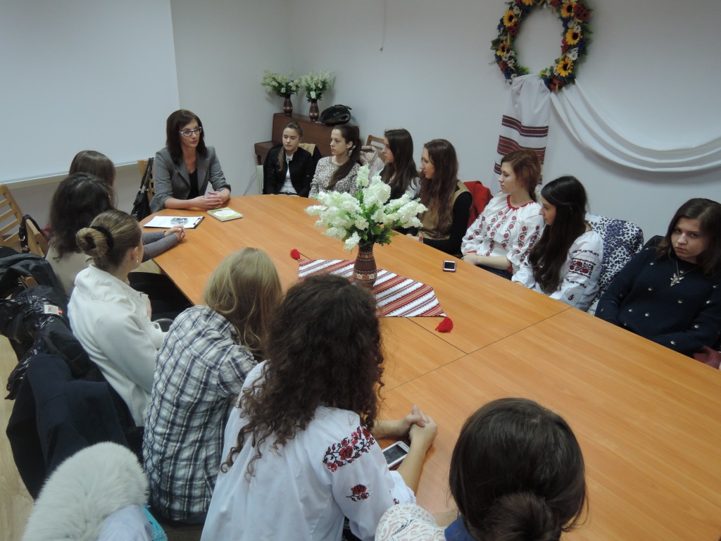 Відбулася зустріч студентів із письменницею Іриною Мацко