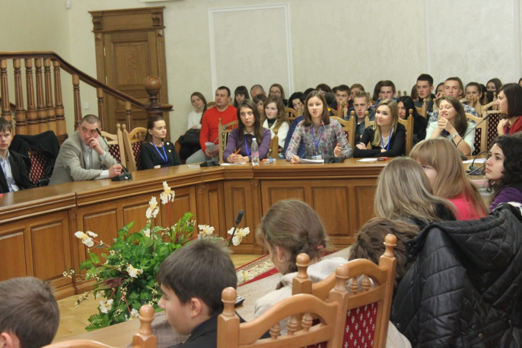 Круглий стіл «Управління особистими фінансами в умовах кризи»