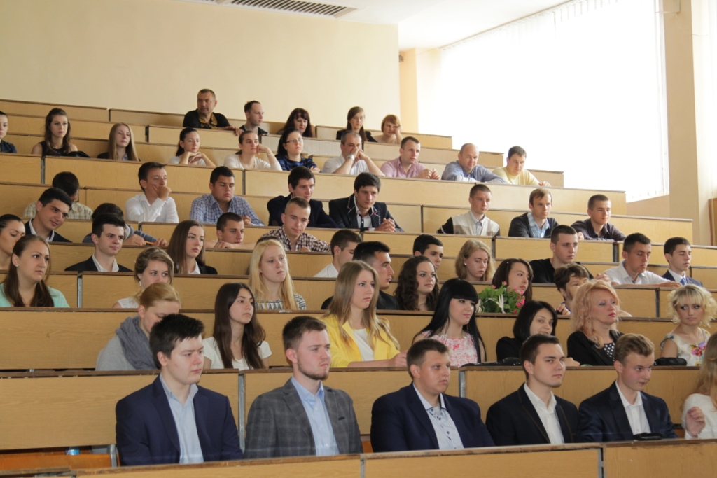 Вітаємо випускників коледжу ТНЕУ!