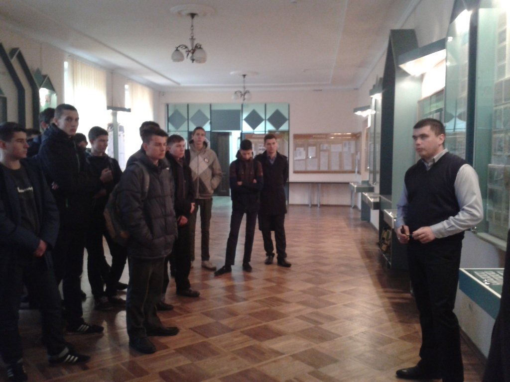 Викладачі факультету банківського бізнесу провели тренінг з фінансової грамотності для учнів 10 класів ТНВК №6 ім. Назарія Яремчука