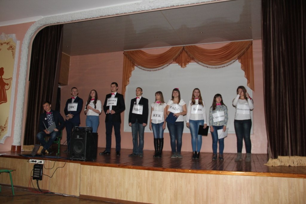 Студенти факультету фінансів популяризують фінансову грамотність серед школярів