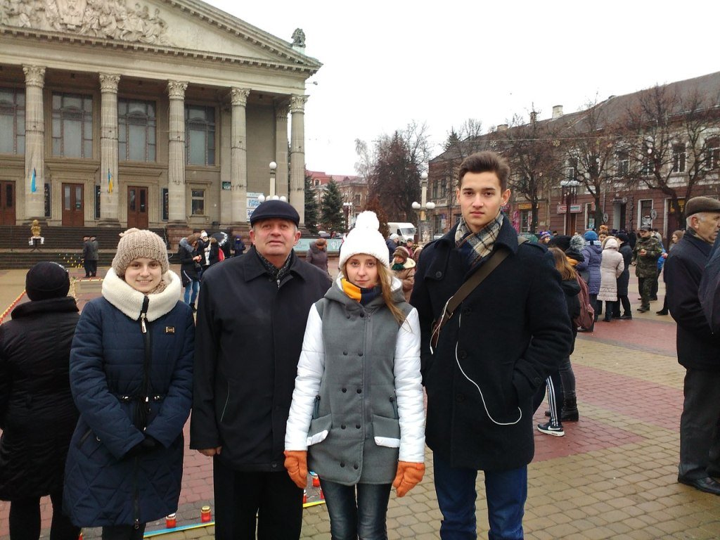 Працівники та студенти ТНЕУ взяли участь у акції «Запали свічку!»