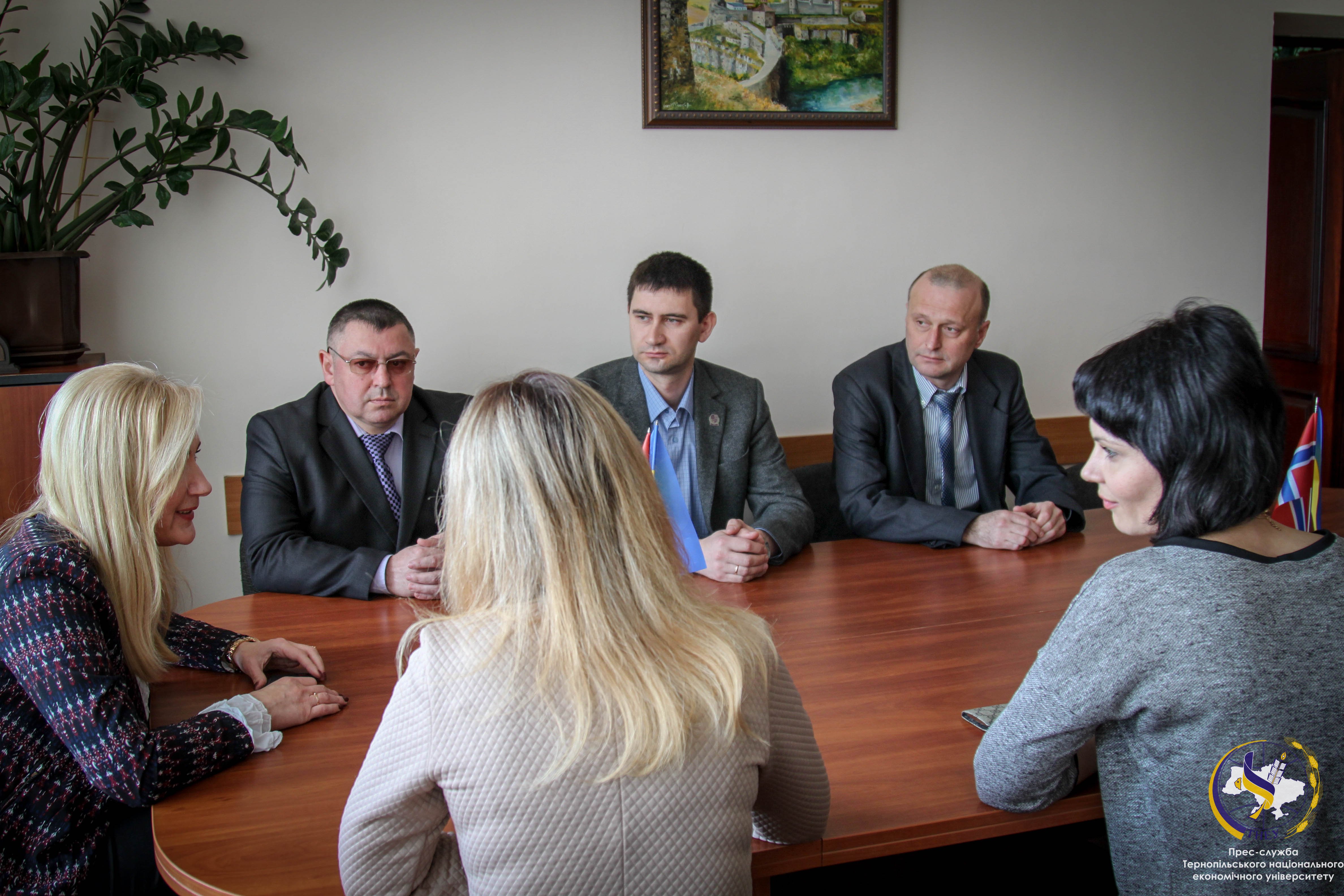 Започатковано обмін досвідом між викладачами, для підвищення ефективності та результативності навчання та вдосконалення методики викладання
