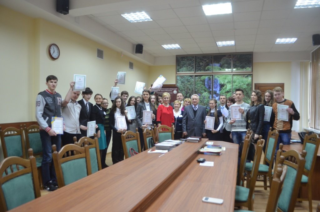 Вітаємо учасників олімпіади з дисципліни «Економічна теорія»