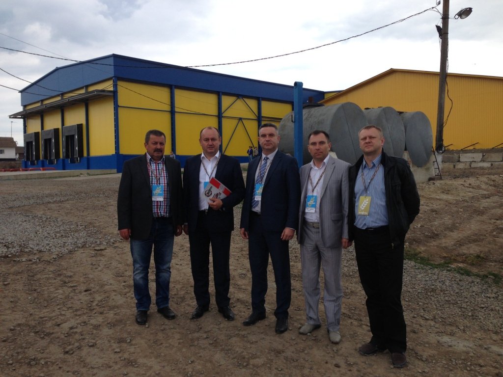 Делегація ТНЕУ взяла участь у Всеукраїнському Дні поля і саду