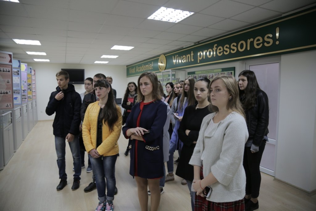 Екскурсія до Музею історії ТНЕУ