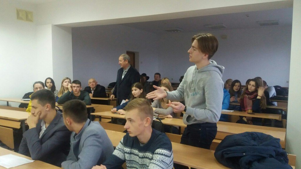 У наш час люди всьому знають ціну, але поняття не мають про справжню цінність (Оскар Уайльд)