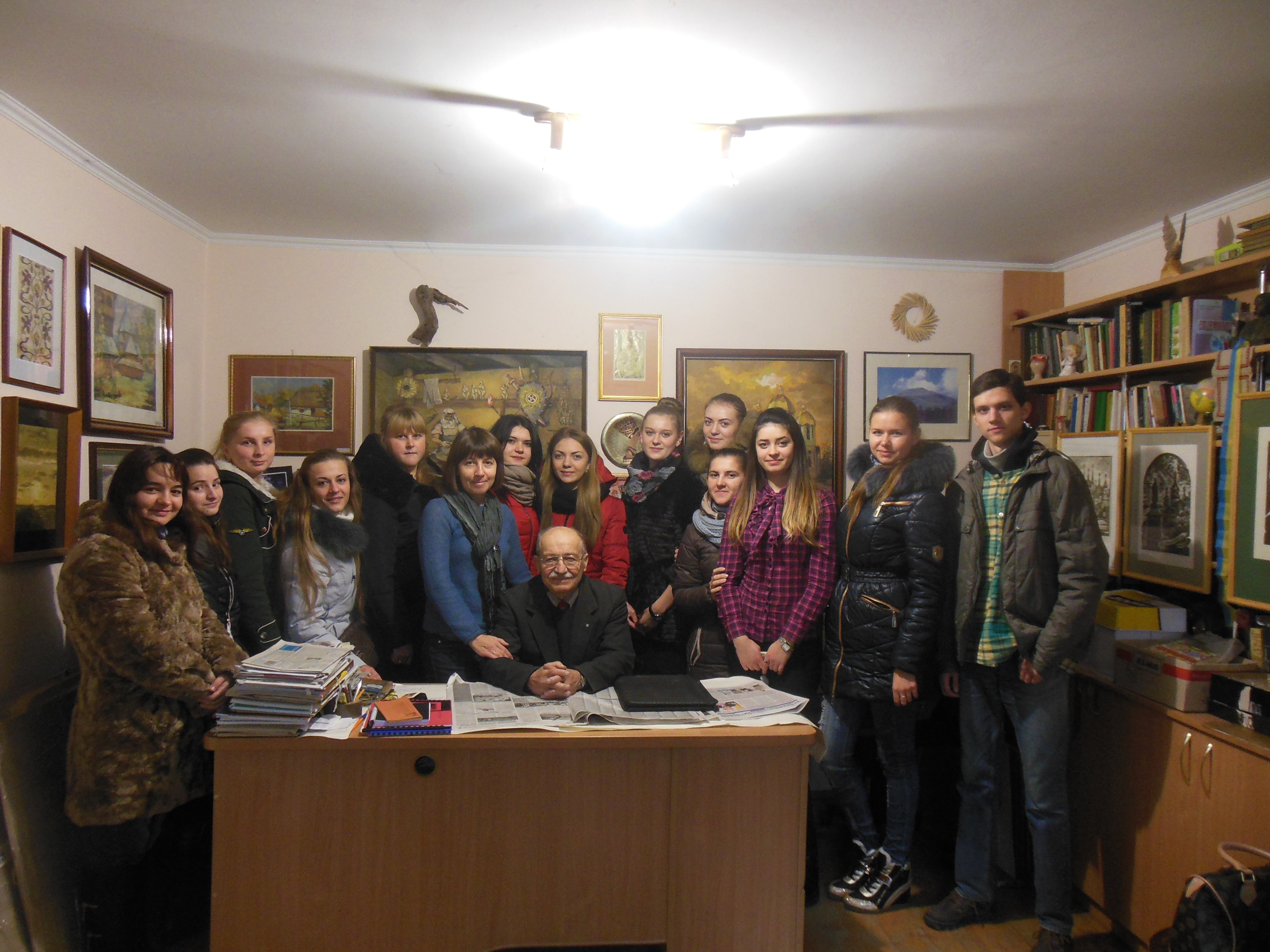 У майстерні художника Ярослава Омеляна побували документознавці