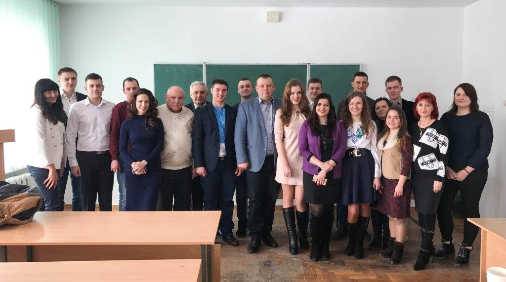 Вітаємо студентів-випускників з успішним захистом дипломних робіт!