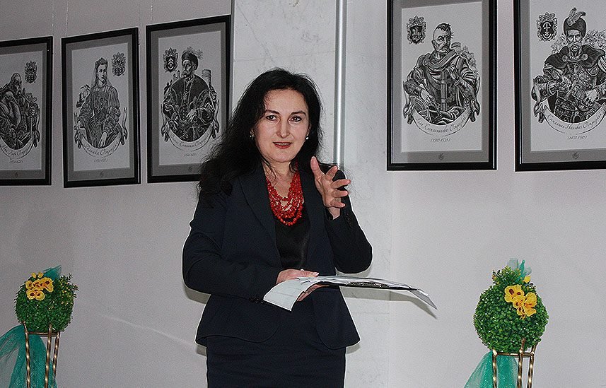 У ТНЕУ презентовано виставку «Князі Галицькі-Острозькі - будівничі держави»