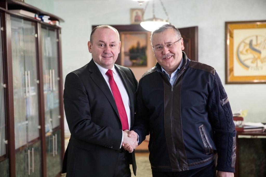 Анатолій Гриценко прочитав лекцію для студентів ТНЕУ