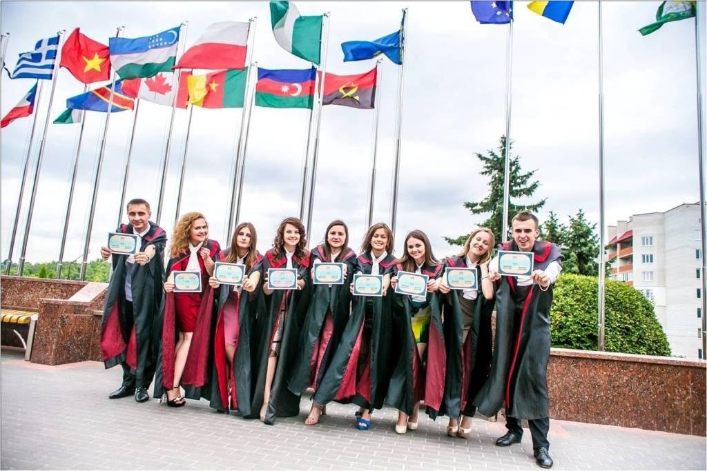 Запрошуємо магістрів ФФ на урочисте вручення дипломів!