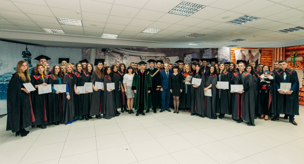 Вітаємо випускників ФАЕМ із завершенням навчання!