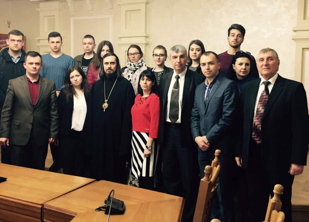 Владика Нестор поспілкувався з молоддю ТНЕУ