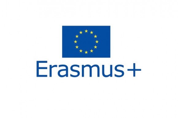 Дізнайтеся більше про можливості програми ЄС Еразмус+