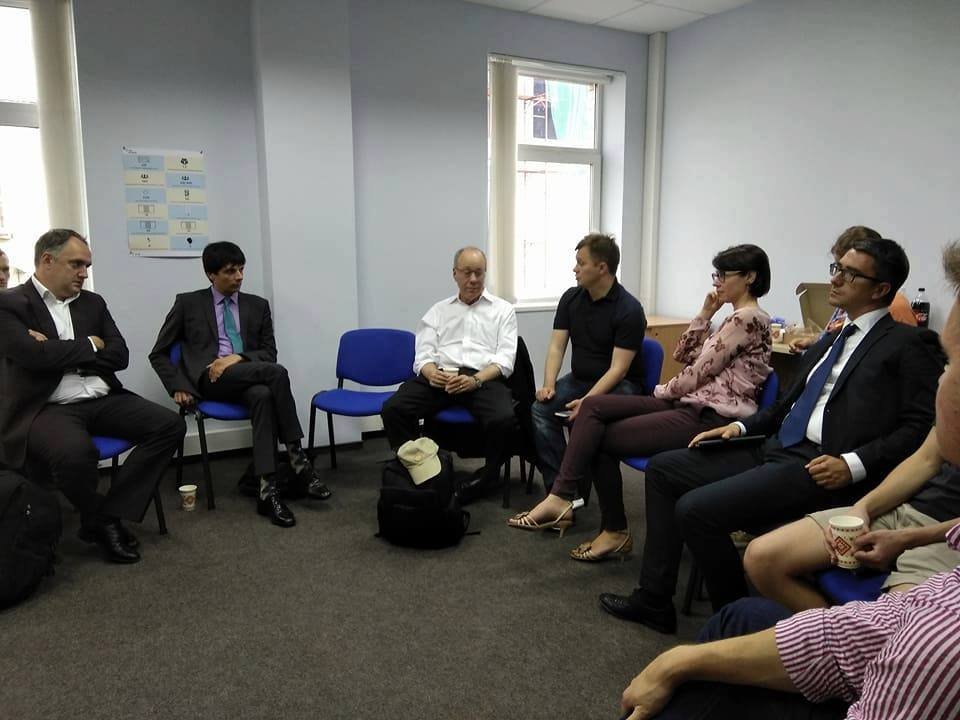 Студент факультету фінансів зустрівся з Нобелівським лауреатом