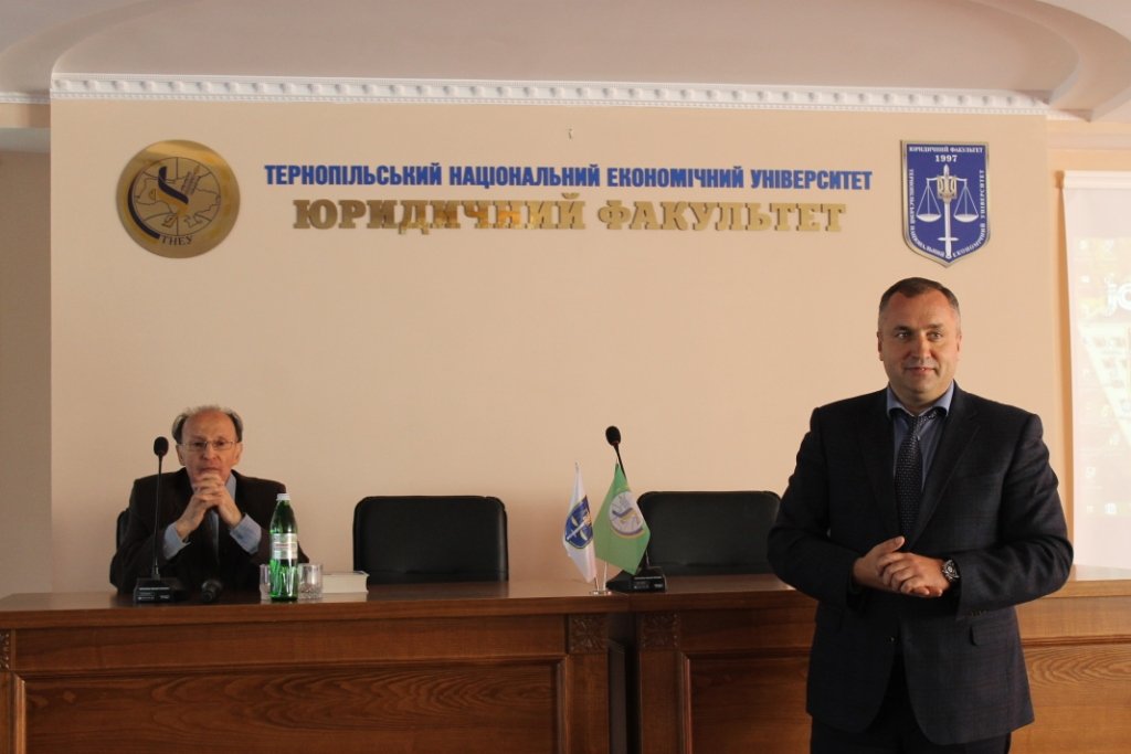 Унікальна зустріч студентів ЮФ ТНЕУ з корифеєм вітчизняної юриспруденції Петром Мойсейовичем Рабіновичем