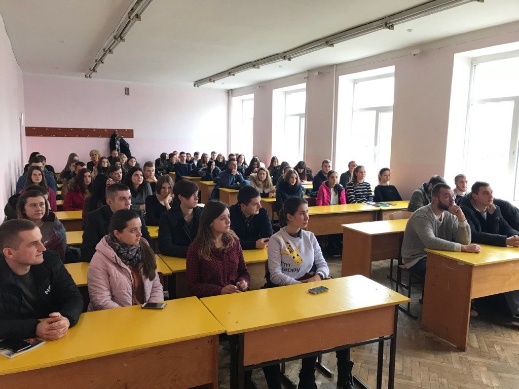 Студенти ТНЕУ поспілкувалися з начальником управління екології та природних ресурсів Тернопільської ОДА