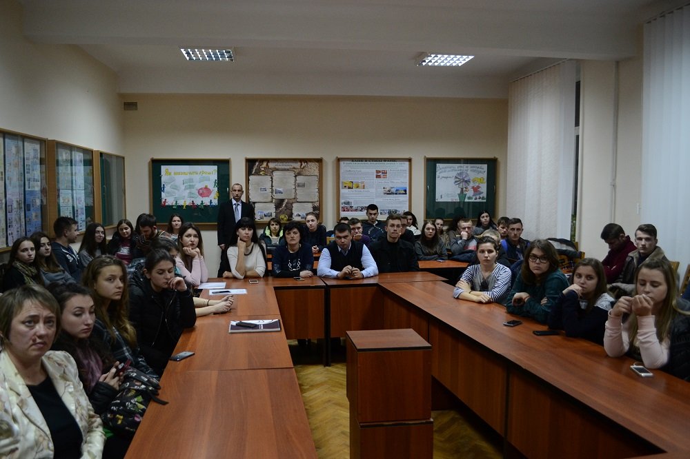 Відкрита лекція «Порівняльний аналіз банківського сектору у Польщі та Україні за 2007-2016 років: відносини, різниця і перспективи співпраці»