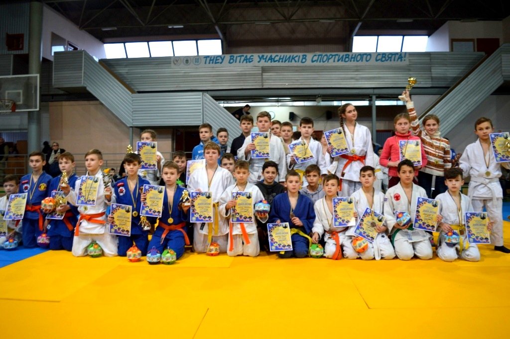 На базі ТНЕУ відбувся Відкритий чемпіонат з дзюдо м. Тернопіль серед юнаків та дівчат