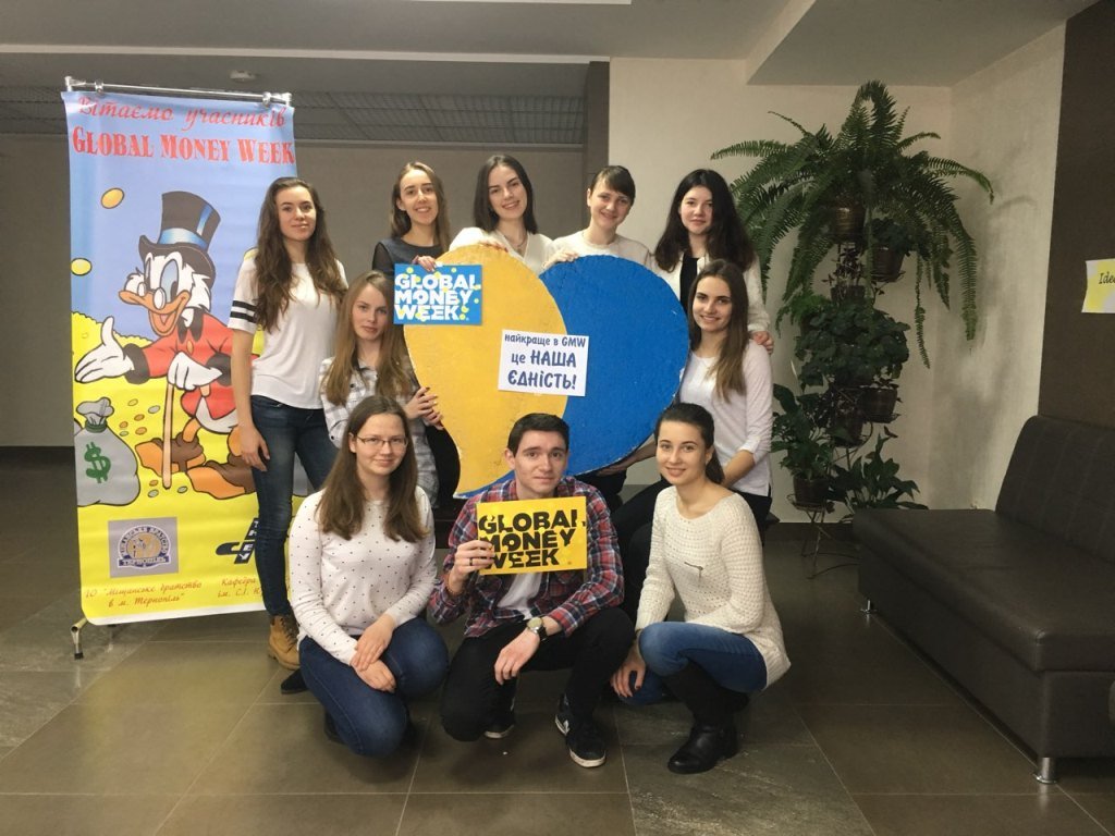 Робимо SELFIE – відзначаємо GLOBAL MONEY WEEK!