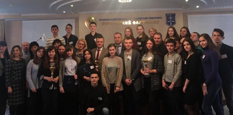 Відбувся відкритий регіональний турнір із судових дебатів