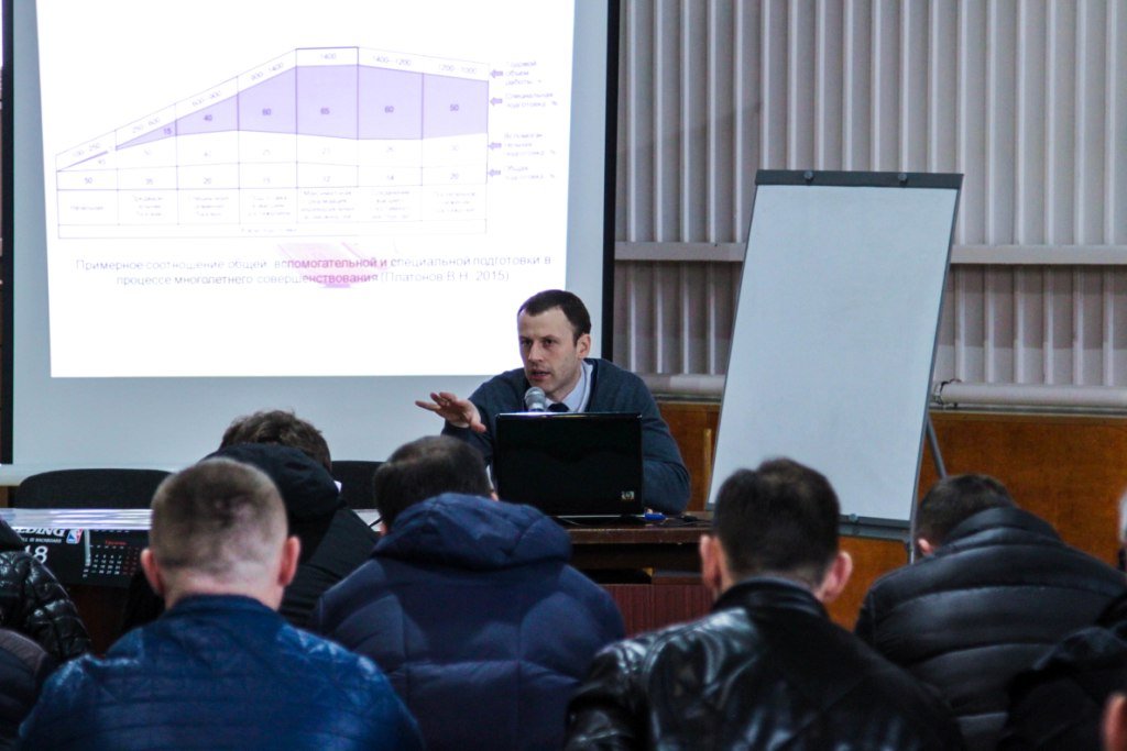 У ТНЕУ відбувся тренерсько-суддівський семінар