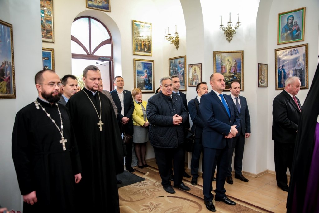 У ТНЕУ помолилися за померлих працівників і викладачів усіх років