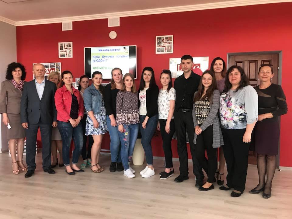Студенти групи ОДС-31 взяли участь у тематичному занятті з елементами евристичної бесіди на тему: «Супер бухгалтер: цікаві історії».