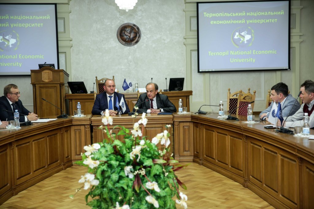 Науковці Тернополя поспілкуватися з Першим заступником Міністра освіти і науки України