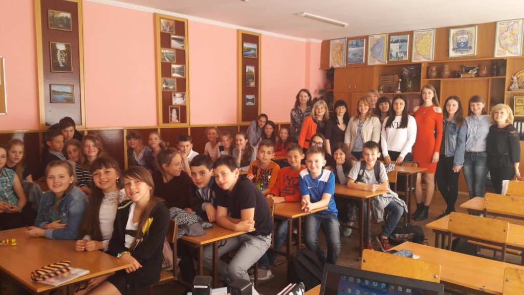 Науковці факультету фінансів ТНЕУ поговорили про податки з школярами