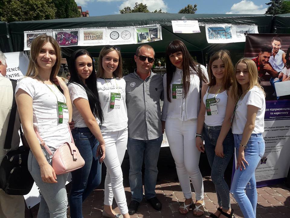 Студенти-маркетологи ТНЕУ взяли участь у Наукових пікніках