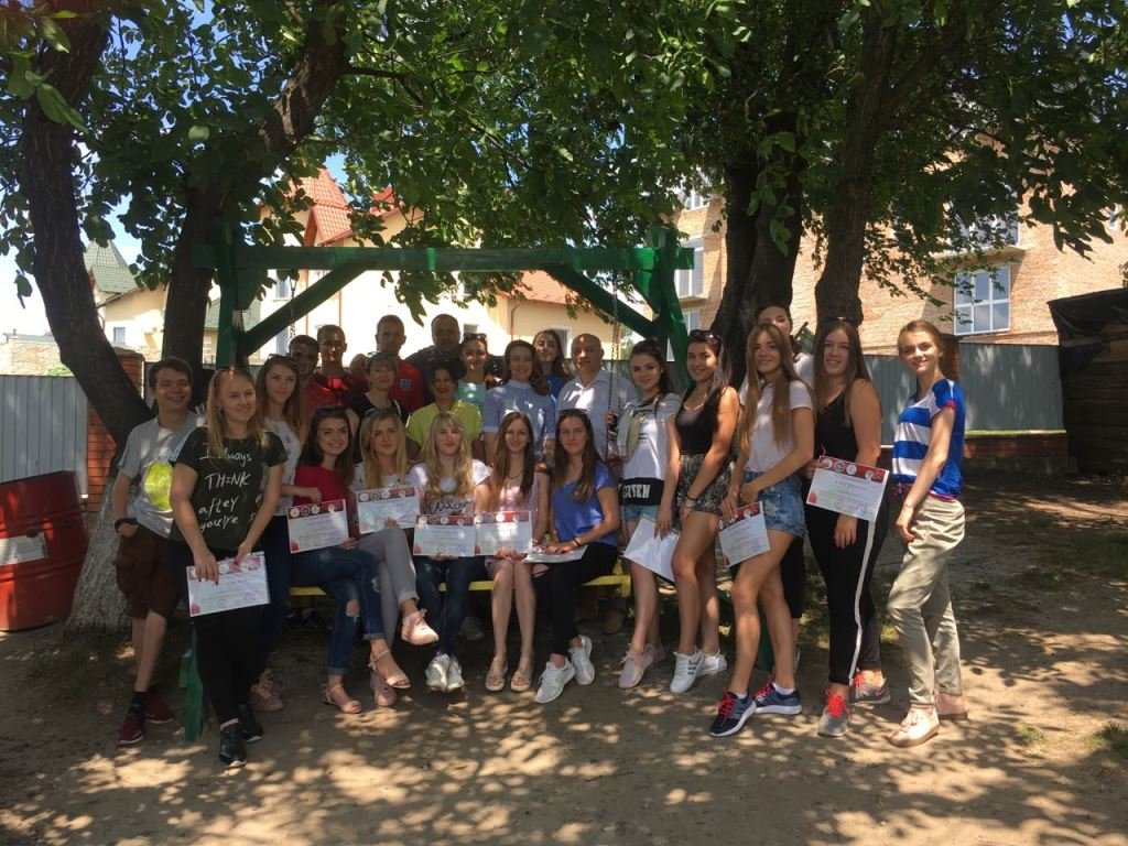 На ЮФ відбулося вручення сертифікатів учасникам Школи професійного розвитку для майбутніх психологів та соціальних працівників «АКМЕ»