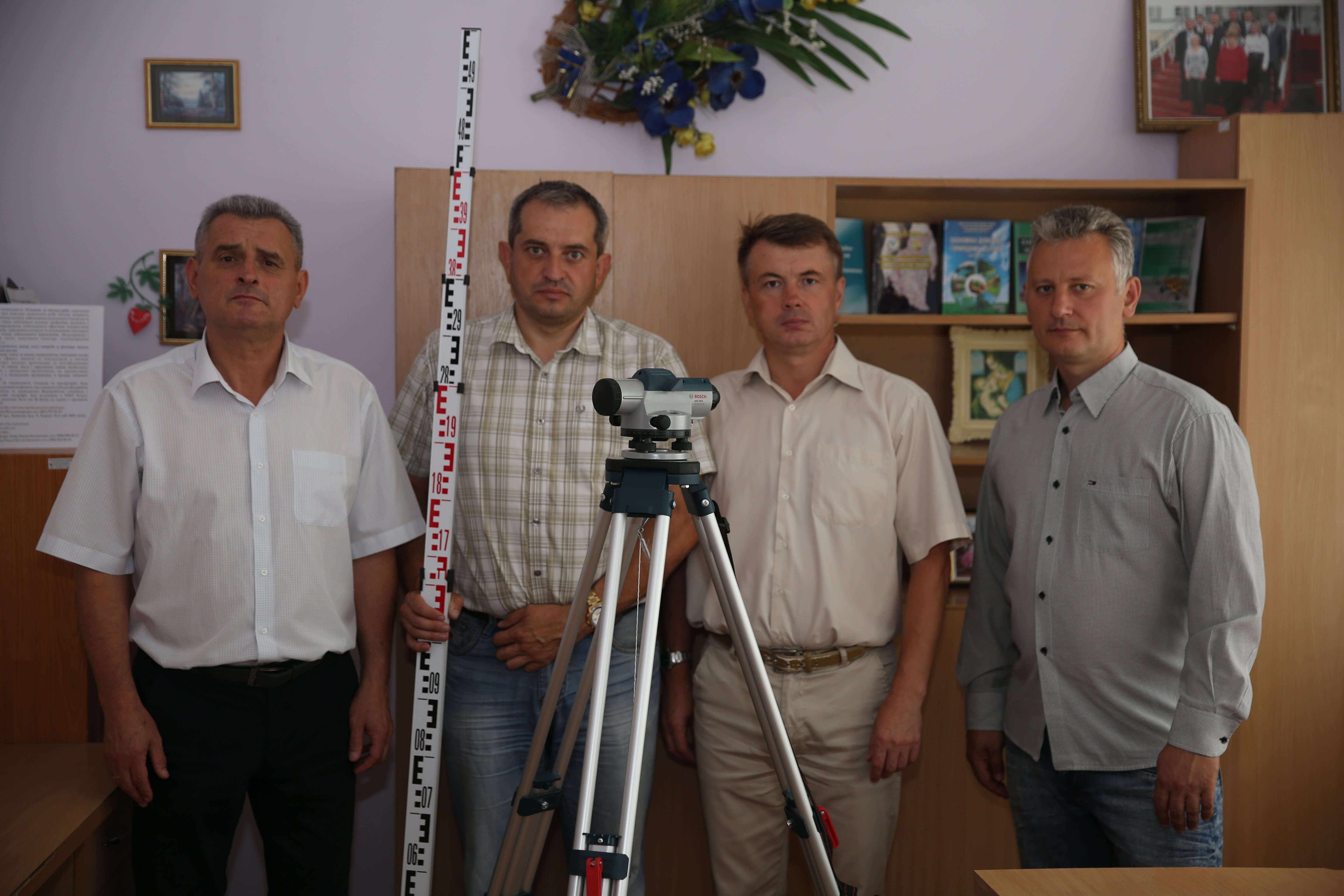 Колектив кафедри менеджменту біоресурсів і природокористування ФЕАМ висловлює подяку директору ПАП «Дзвін»