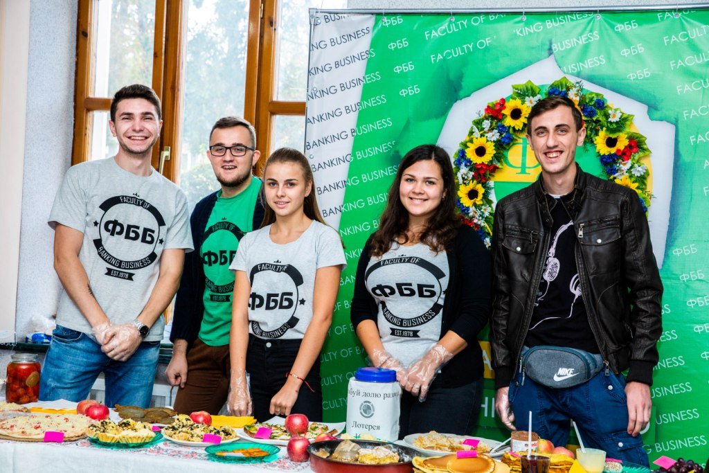 Відбувся доброчинний ярмарок на факультеті банківського бізнесу
