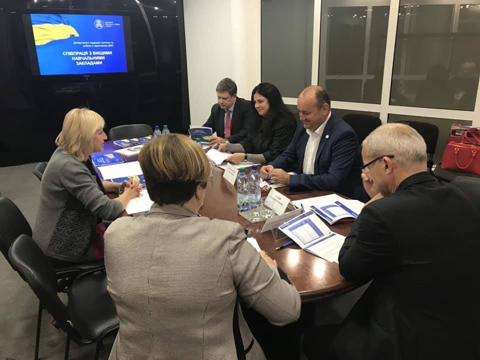 Талановиту молодь факультету фінансів запрошують до співпраці органи Державної фіскальної служби України
