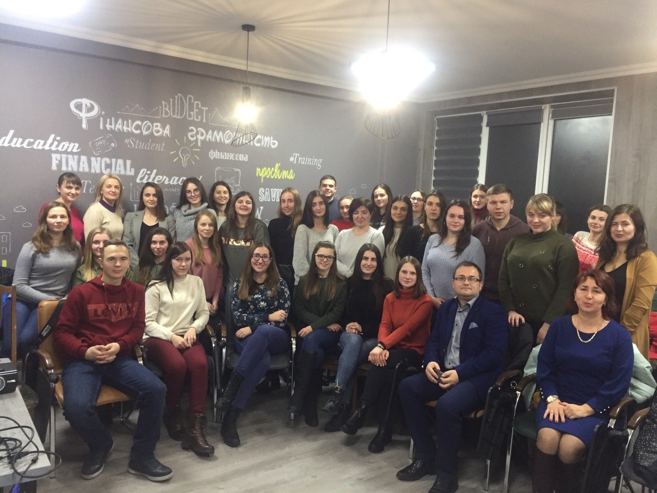 У тренінг-центрі «Фінансова просвіта» відбувся науковий семінар «Зарубіжні технології управління фінансами: уроки для України»