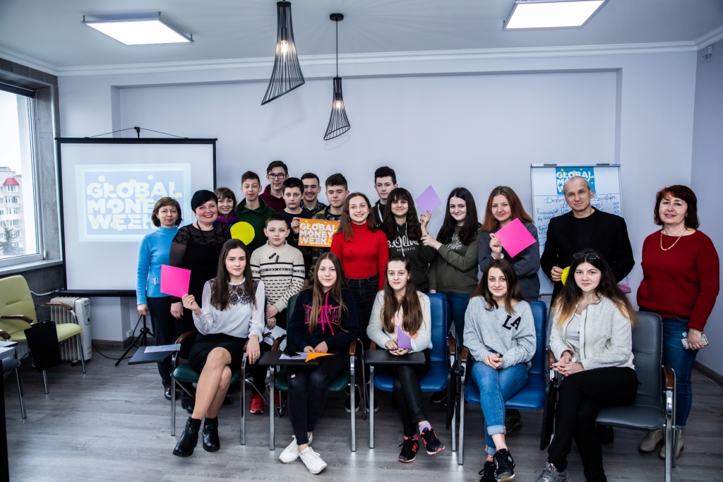 Фінансова грамотність в ТНЕУ для школярів