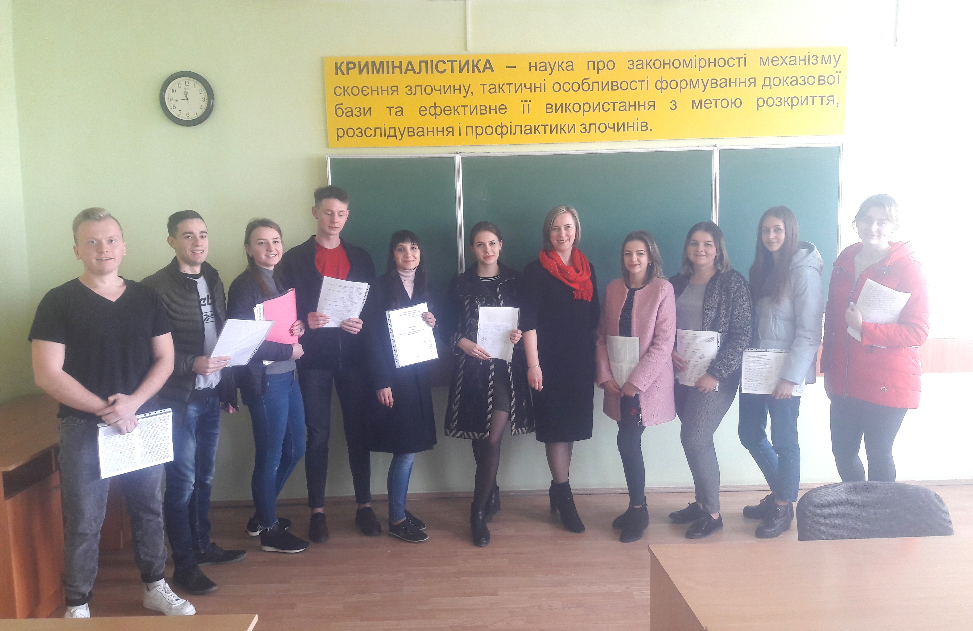 Учасники студентського гуртка «ЦИВІЛІСТ» вчаться виховувати у собі професійні якості, необхідні кожному юристу