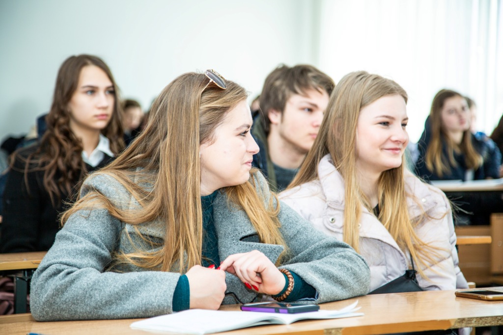 «Стоп булінг!» – психолог прочитала лекцію для студентів КЕПІТ ТНЕУ